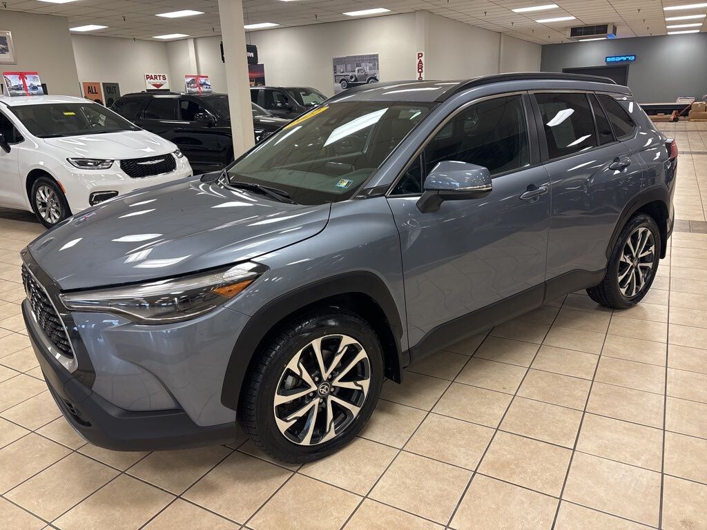 Used 2022 Toyota Corolla Cross XLE SUV Sport Utility AWD
