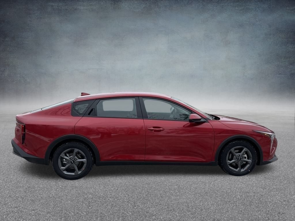 2025 Kia K4 LXS photo 4