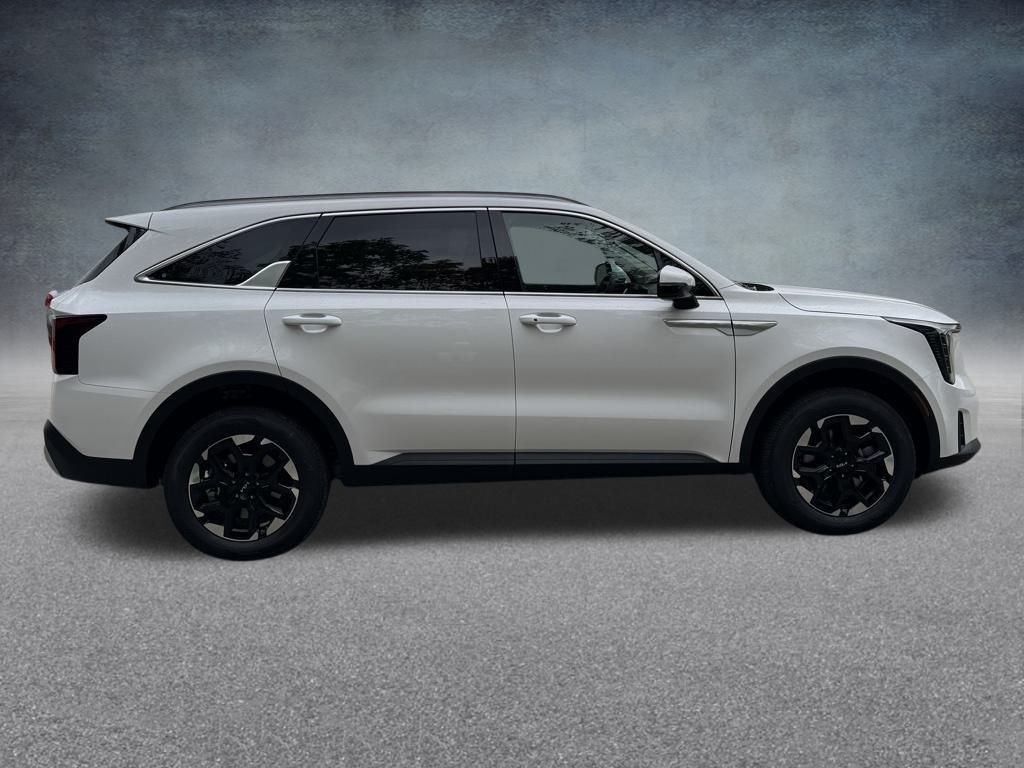 2026 Kia Sorento S photo 4