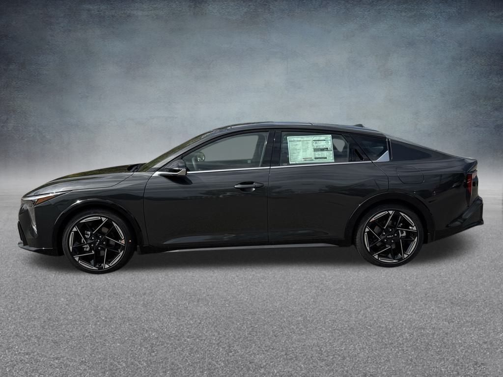 2025 Kia K4 GT-Line photo 3