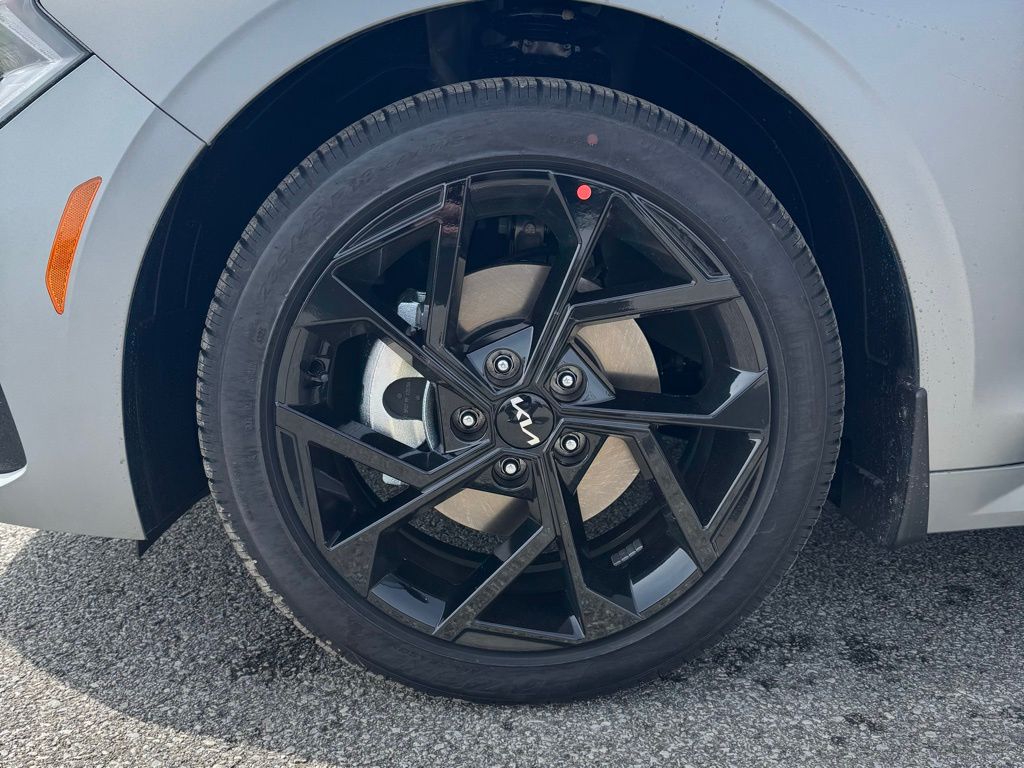 2026 Kia K5 GT-Line - Photo 9