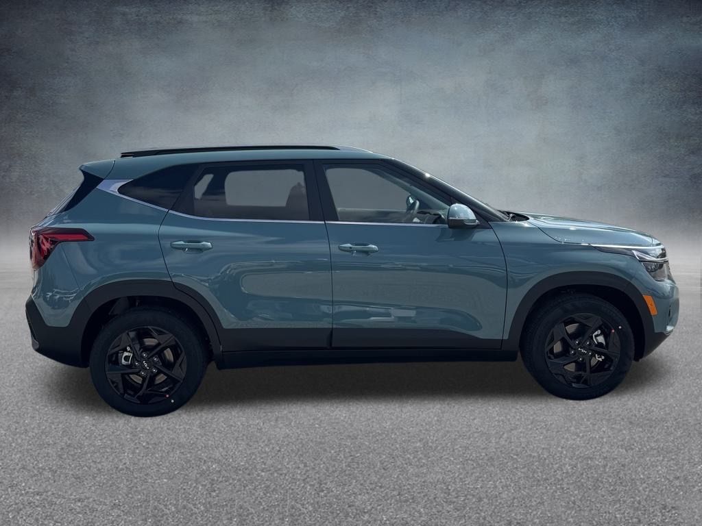 2026 Kia Seltos EX photo 4