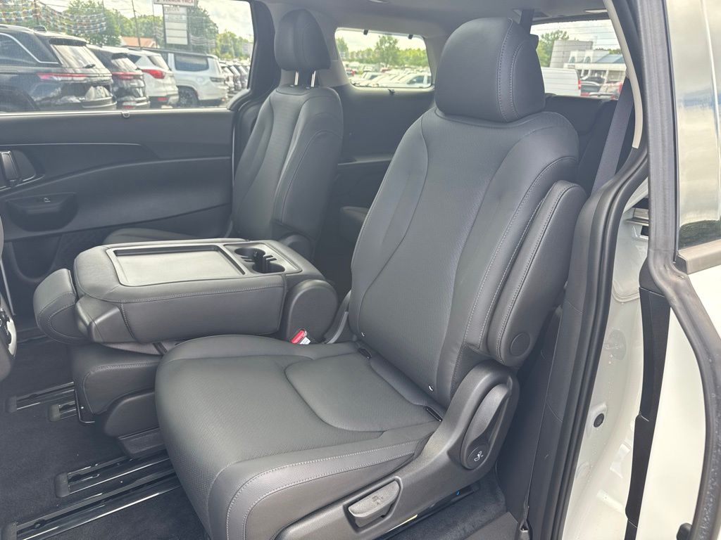 2026 Kia Carnival SX Prestige - Photo 8