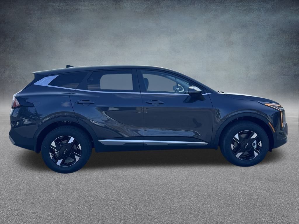 2026 Kia Sportage LX photo 3