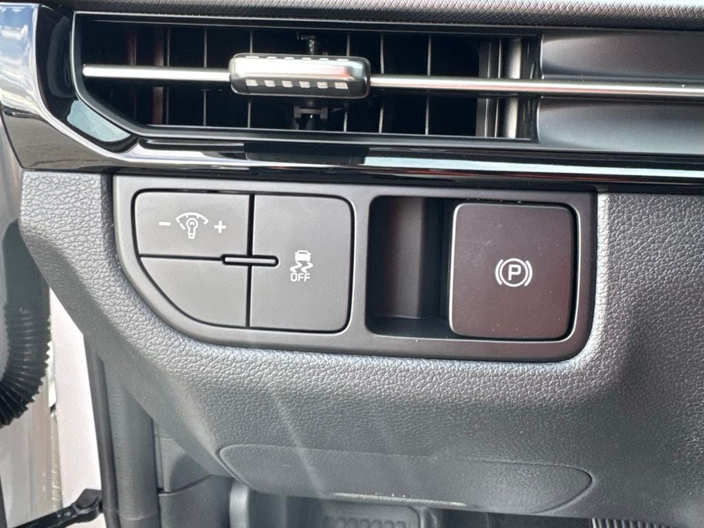 2026 Kia Sportage LX - Photo 27