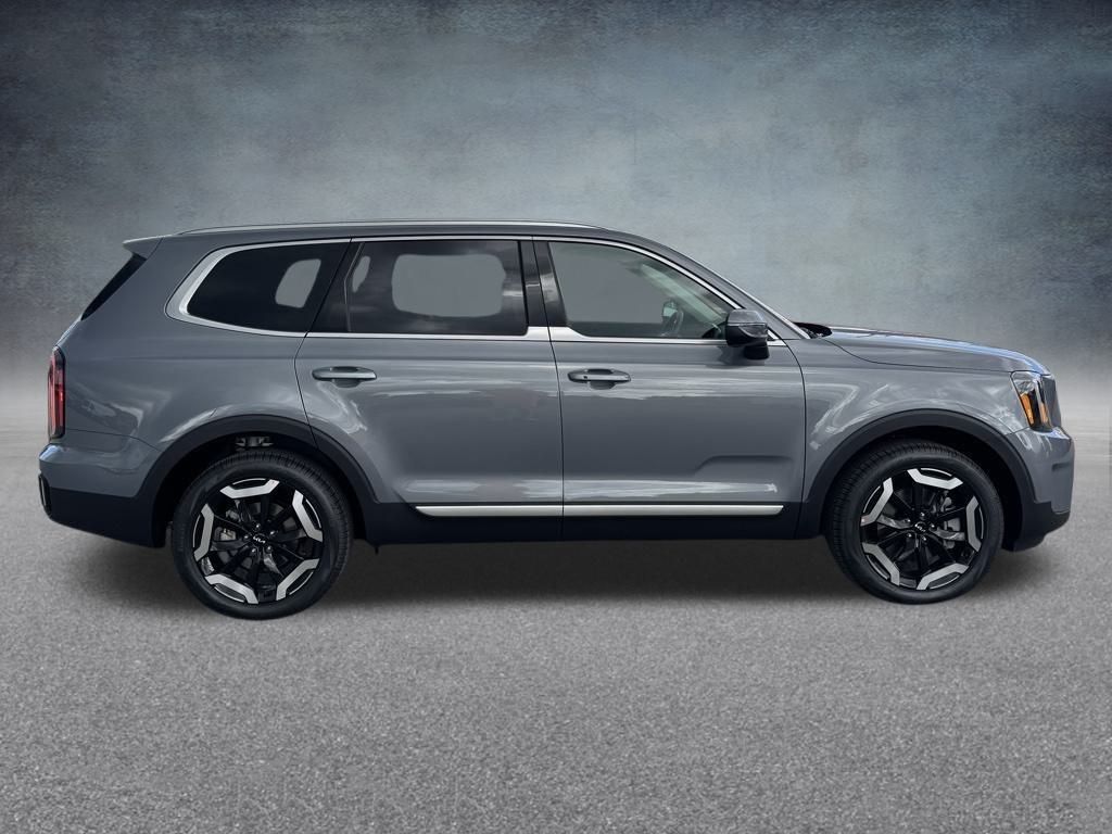 2025 Kia Telluride EX photo 3