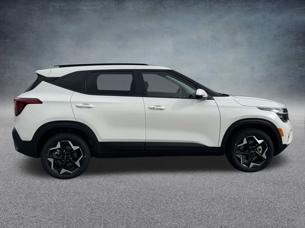 2026 Kia Seltos S photo 3