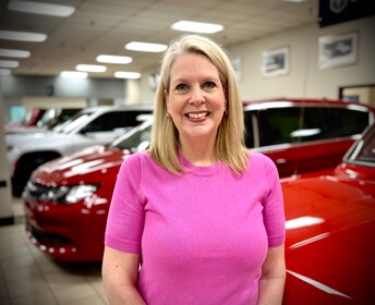 Staff member Dianne Stilley from ID_6e296f8e3615
