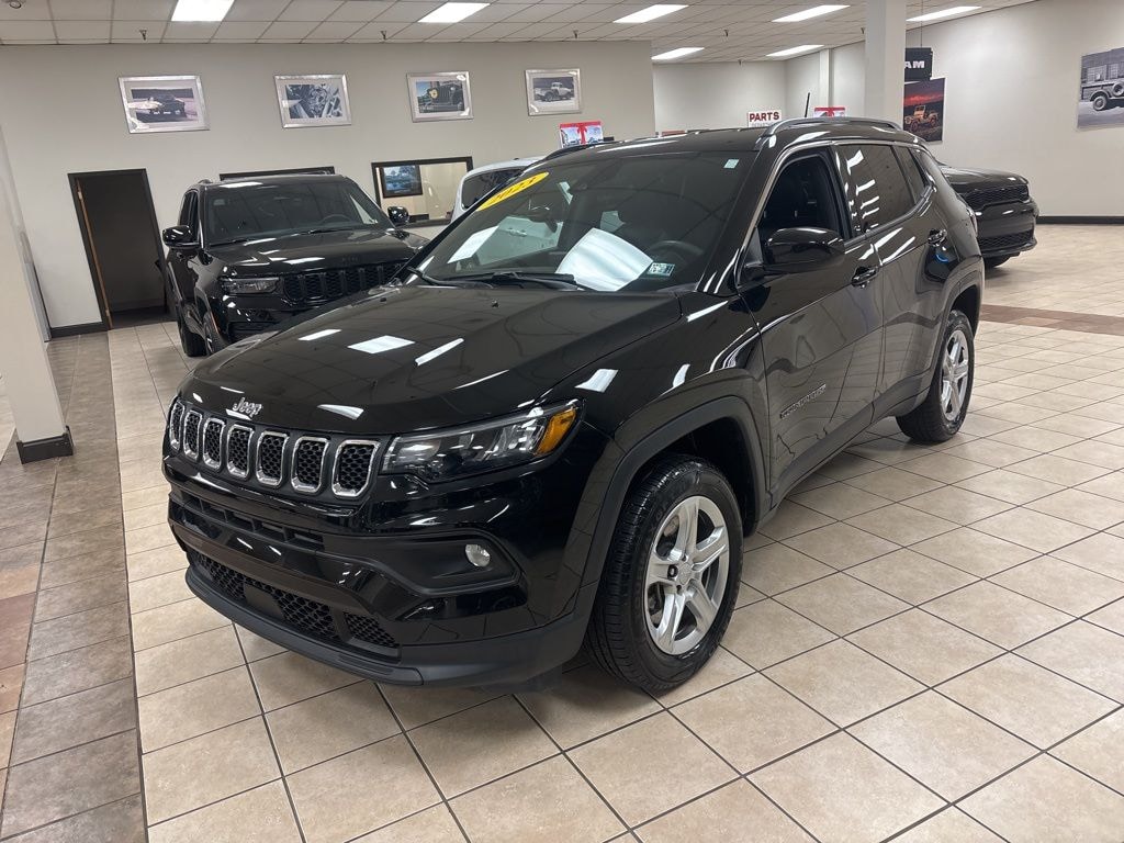 Used 2023 Jeep Compass Latitude SUV Sport Utility 4WD