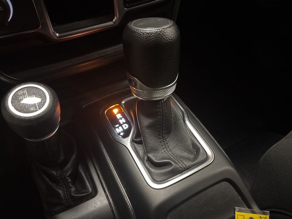 2022 Jeep Gladiator Sport - Photo 11