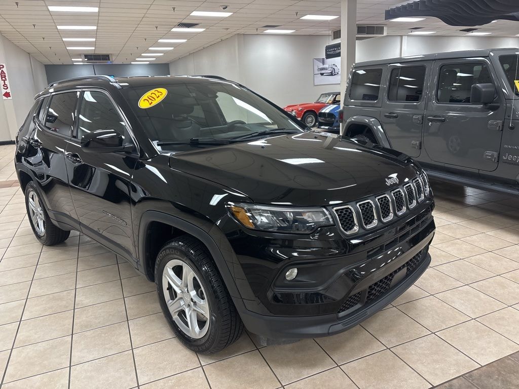 Used 2023 Jeep Compass Latitude SUV Sport Utility 4WD