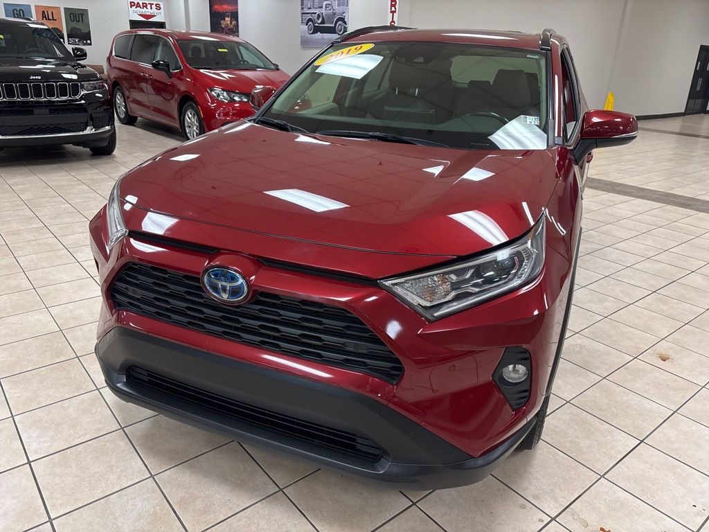 Used 2019 Toyota RAV4 XLE with VIN JTMRWRFV7KD034882 for sale in Meadville, PA