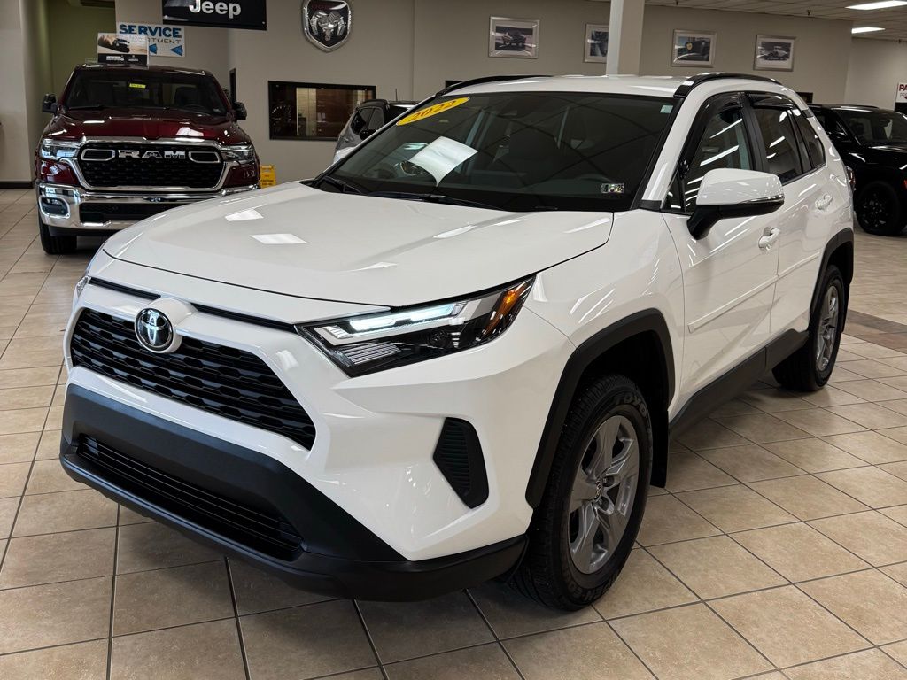 Used 2022 Toyota RAV4 XLE with VIN 2T3P1RFV1NC293611 for sale in Meadville, PA