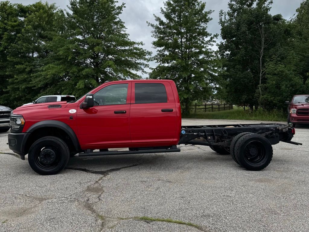2023 Ram 5500 photo 4