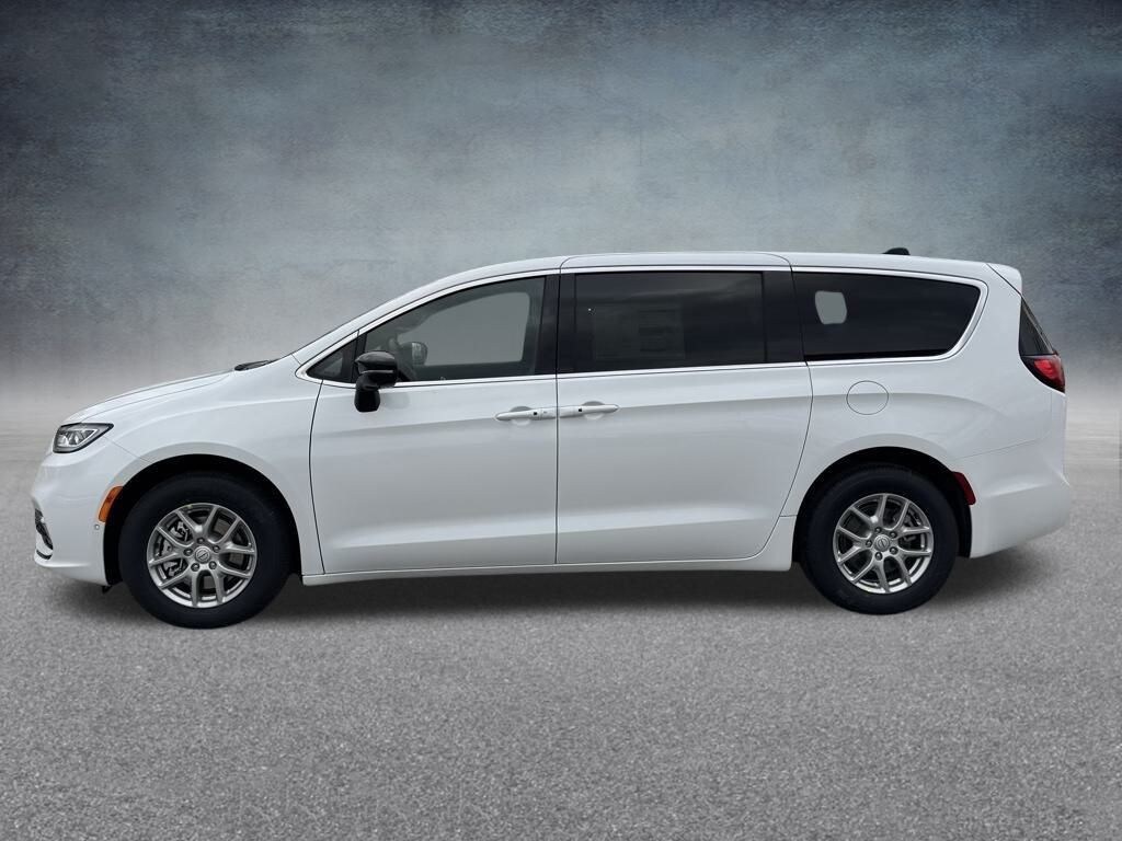 New 2026 Chrysler Pacifica SELECT Passenger Van