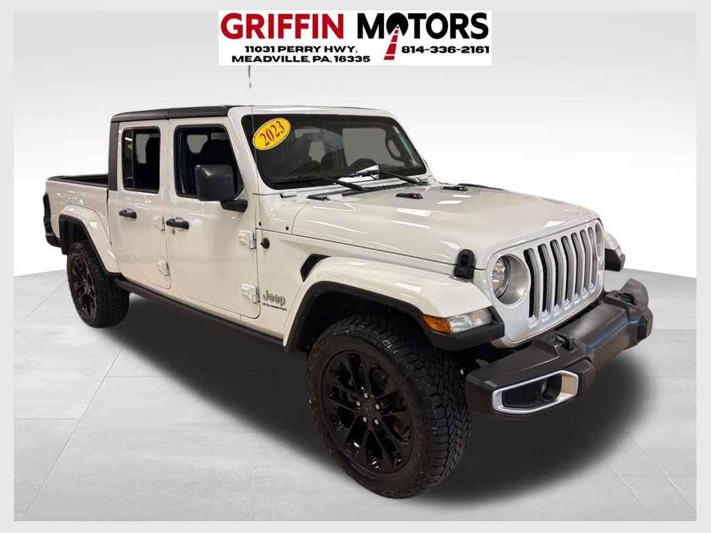Used 2023 Jeep Gladiator Overland Truck Crew Cab 4WD