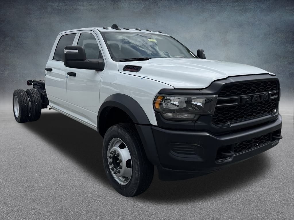 New 2024 Ram 5500 Chassis Cab 5500 TRADESMAN CHASSIS CREW CAB 4X4 60' CA Pickup