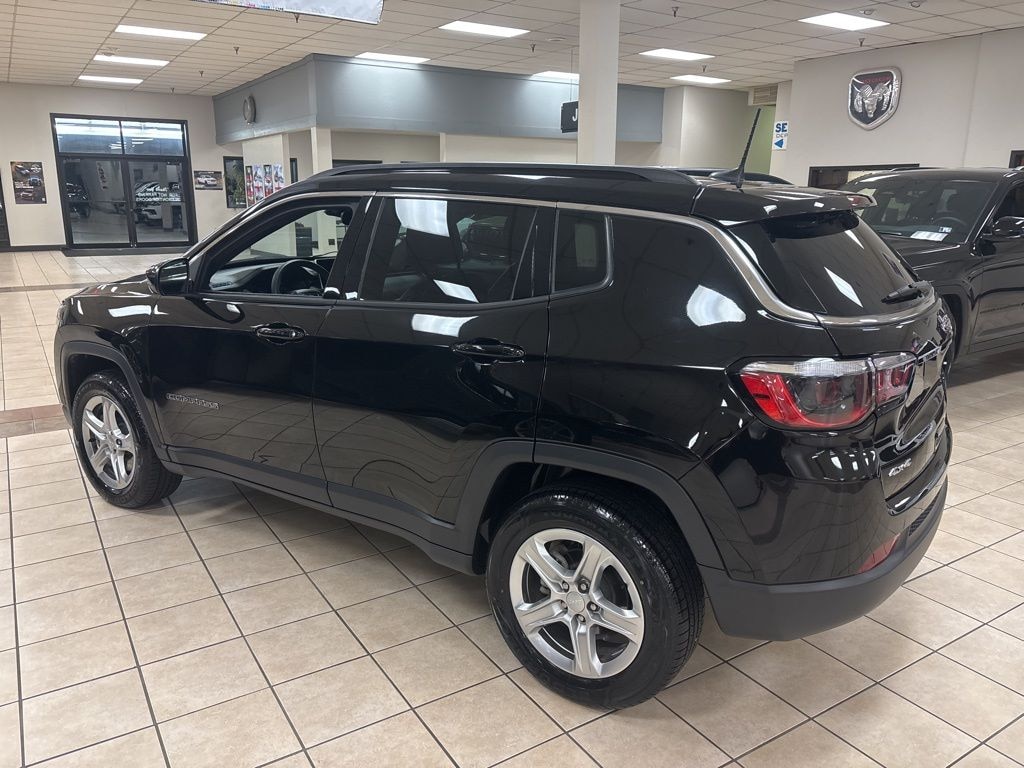 Used 2023 Jeep Compass Latitude SUV Sport Utility 4WD