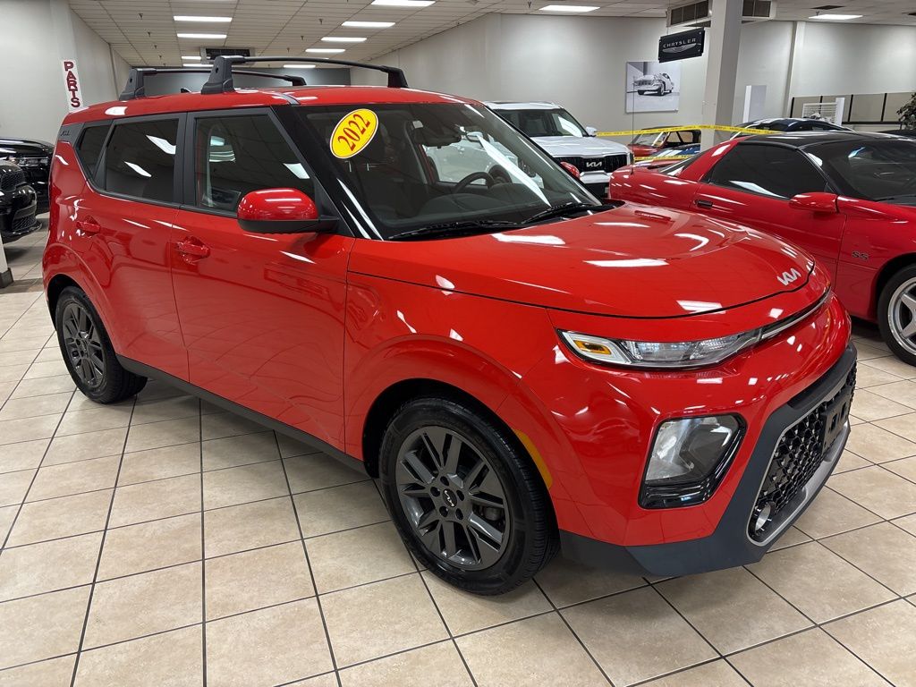 2022 Kia Soul EX's photo