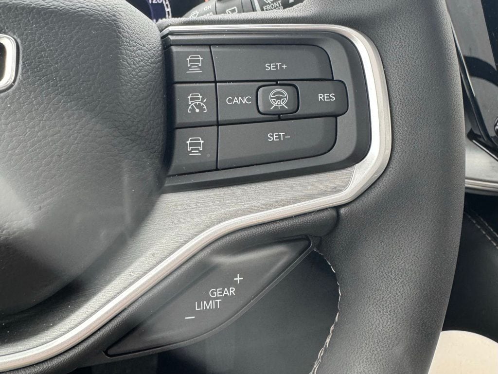 2026 Jeep Grand Wagoneer Limited Altitude - Photo 18