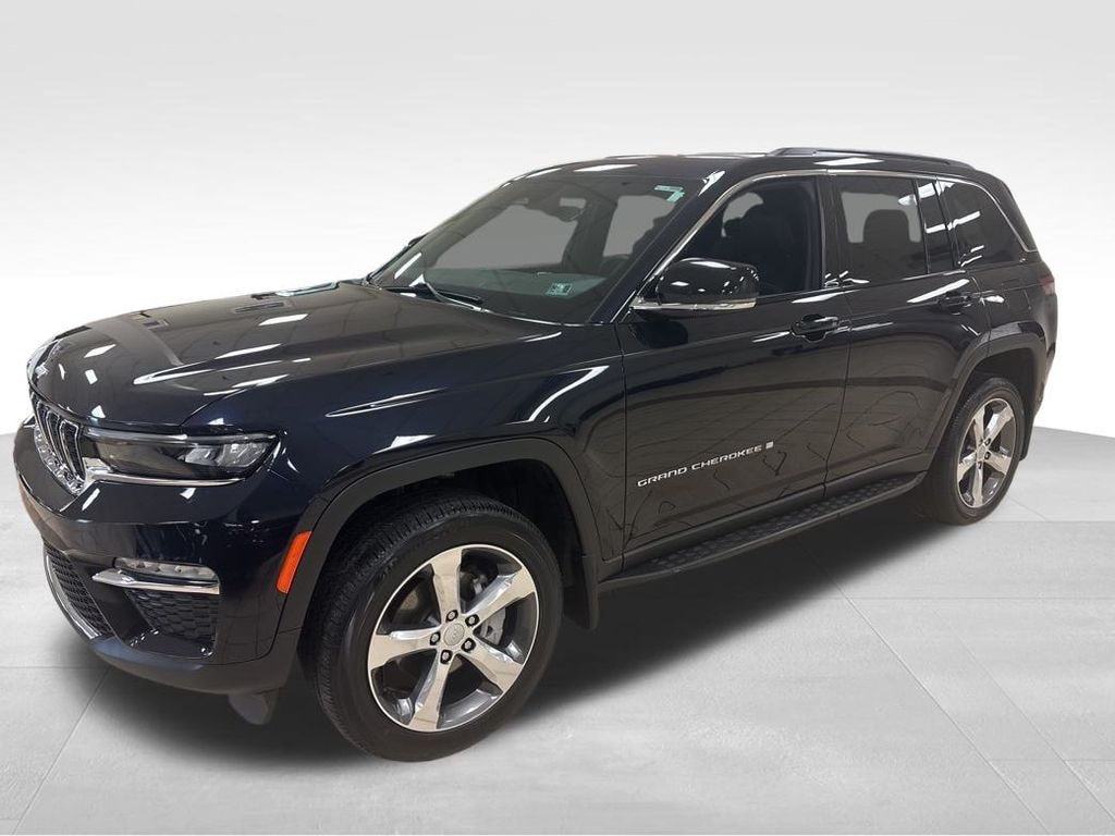 Used 2024 Jeep Grand Cherokee Limited SUV Sport Utility 4WD