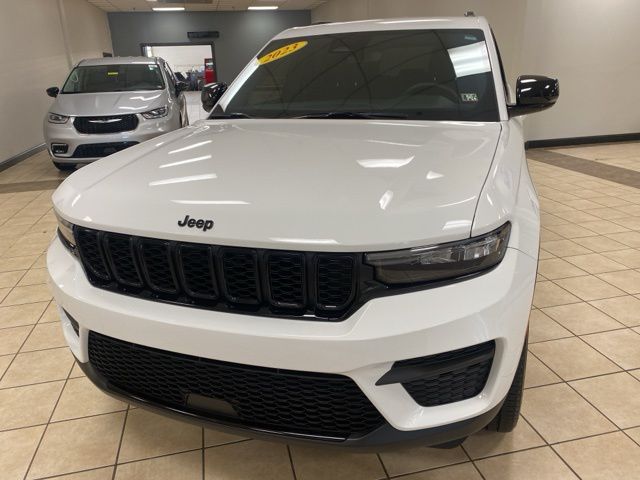 Used 2023 Jeep Grand Cherokee Altitude with VIN 1C4RJHAG5PC585942 for sale in Meadville, PA