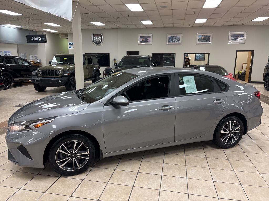 Used 2023 Kia Forte LXS Sedan