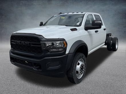 2024 Ram 5500 Chassis Cab 5500 TRADESMAN CHASSIS CREW CAB 4X4 60' CA Pickup