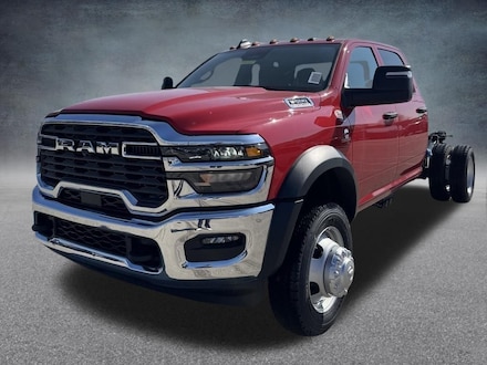 2026 Ram 5500 Chassis Cab TRADESMAN  CREW  4X4 60' CA Pickup