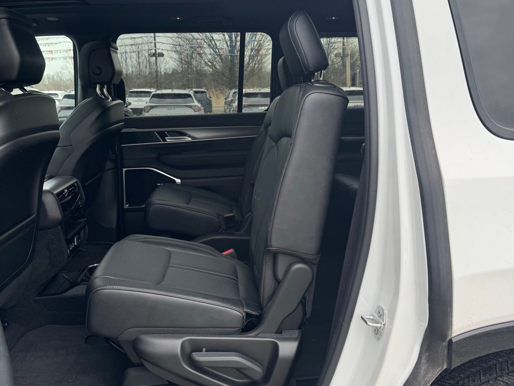 2026 Jeep Grand Wagoneer Limited Altitude - Photo 12