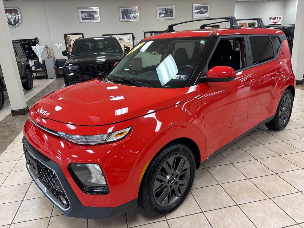 2022 Kia Soul EX photo 3