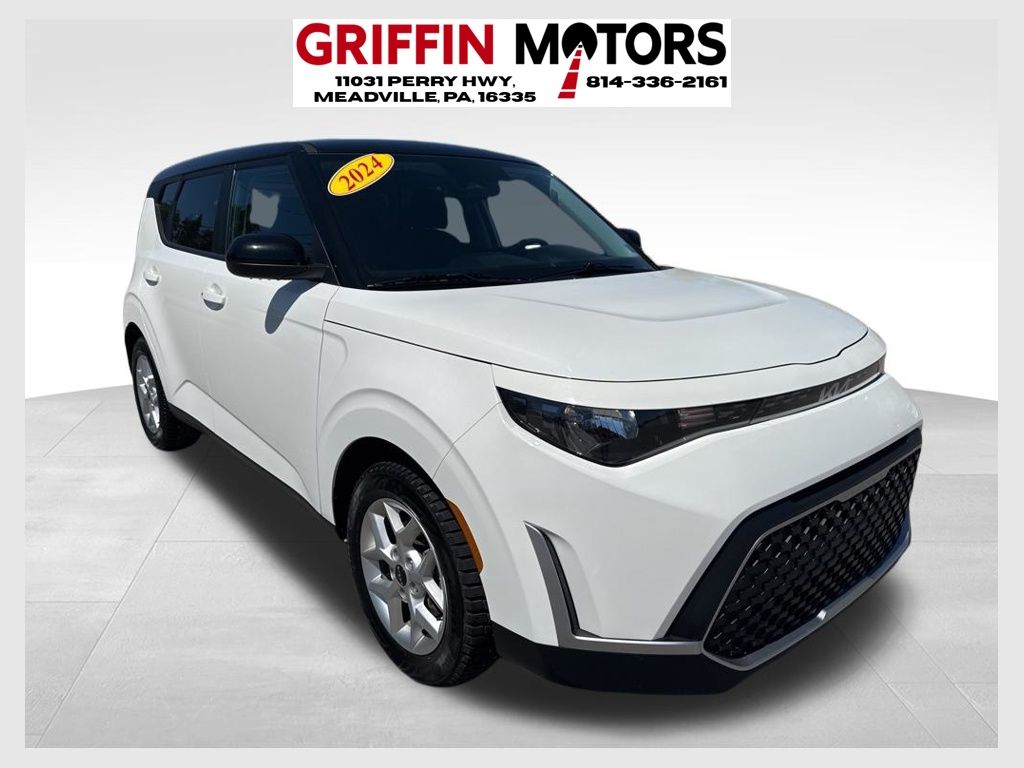 2024 Kia Soul 2.0L S IVT's photo
