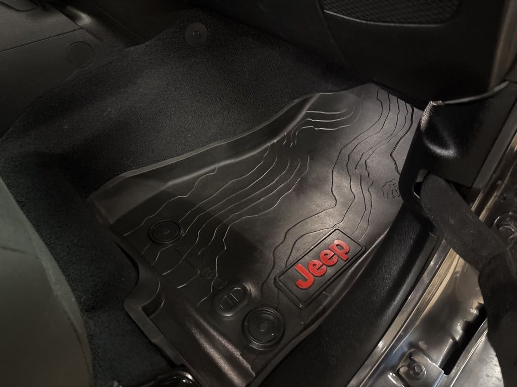 2022 Jeep Gladiator Sport - Photo 29