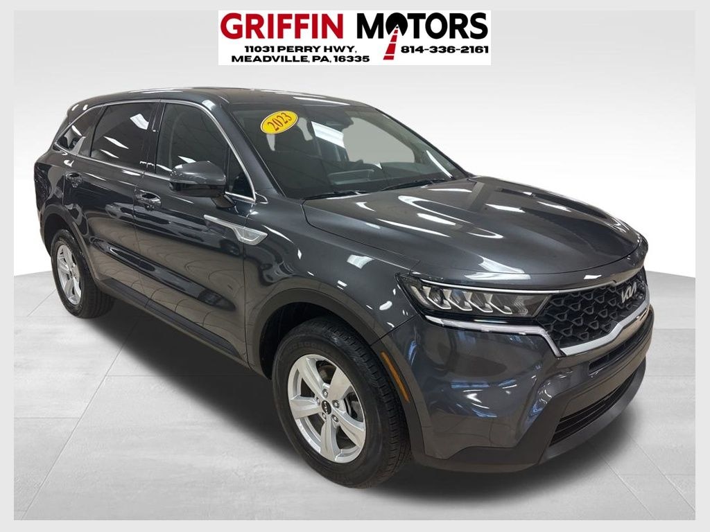 Used 2023 Kia Sorento LX SUV Sport Utility AWD