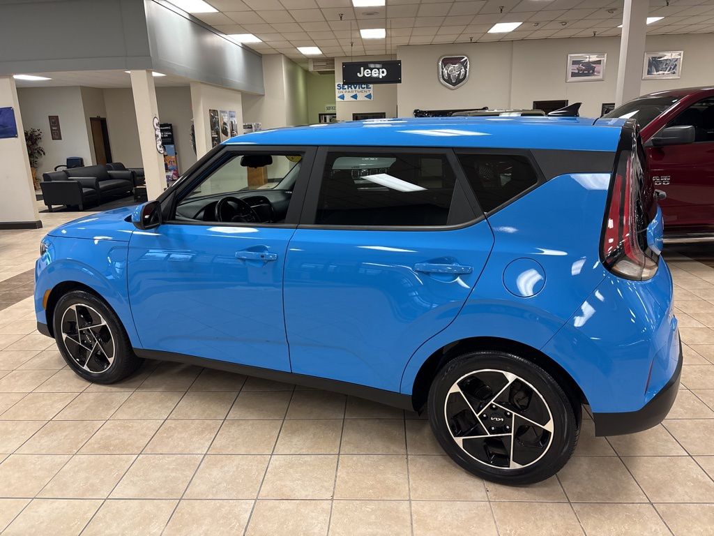 2023 Kia Soul EX photo 4