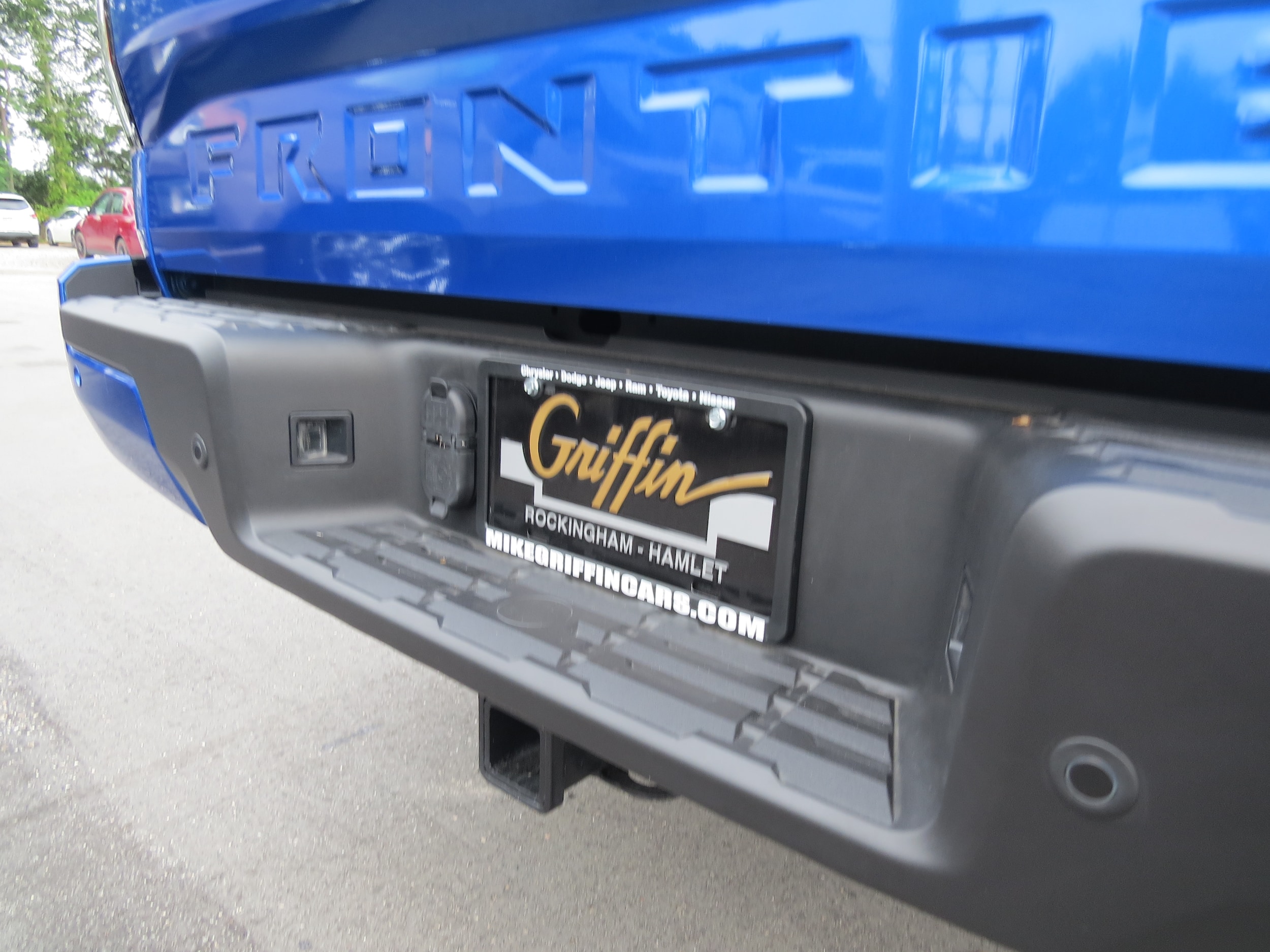 2025 Nissan Frontier SV - 11