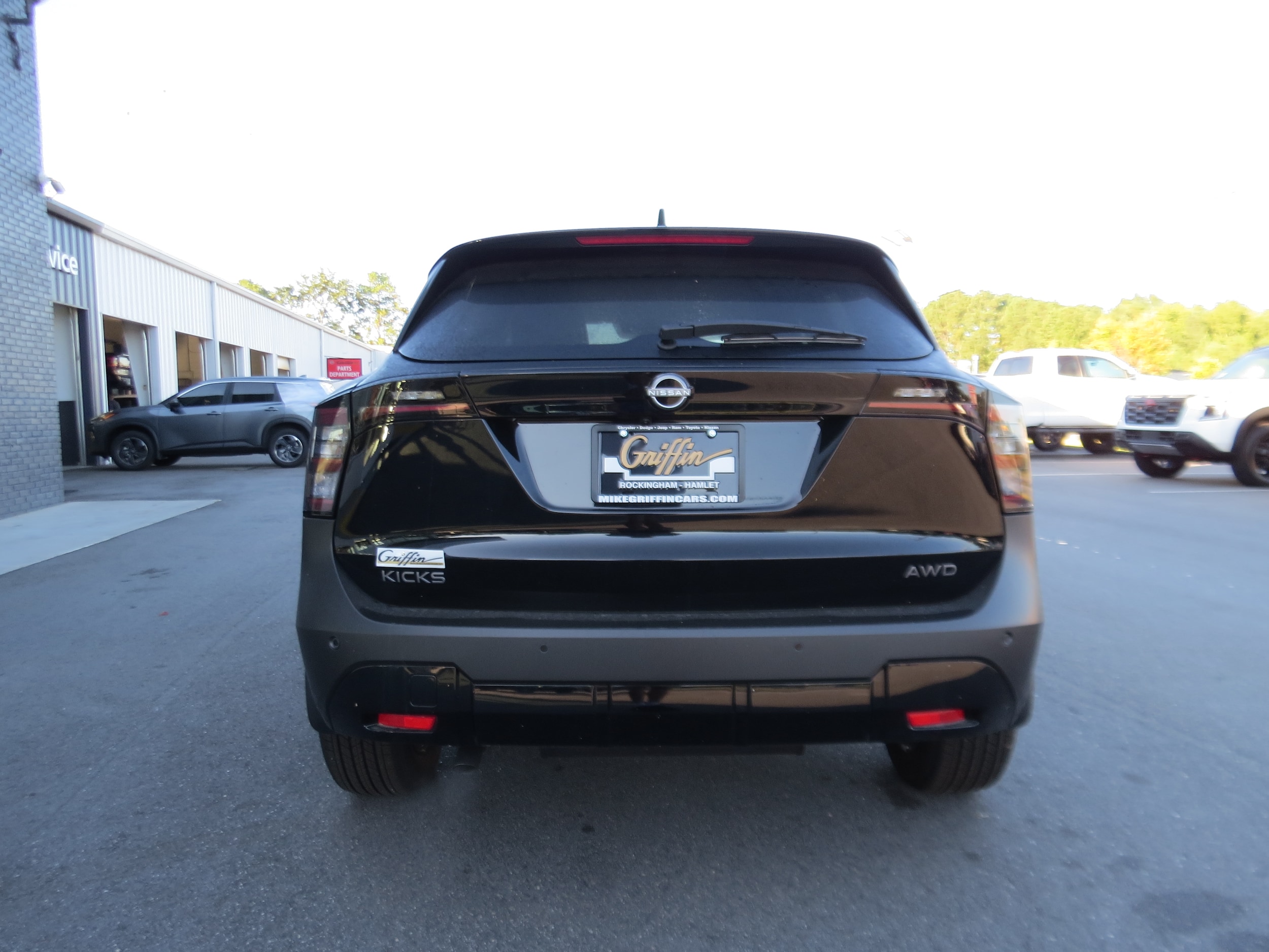 2025 Nissan Kicks SV - 4