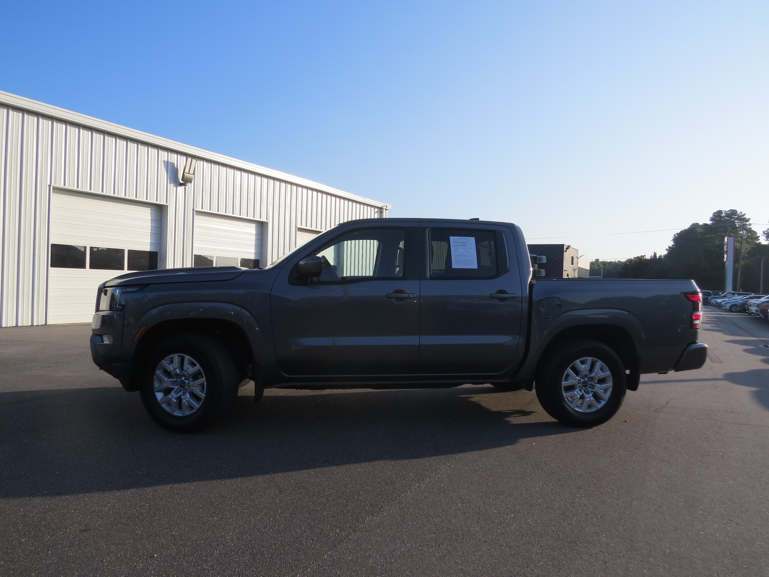 2023 Nissan Frontier SV - 2