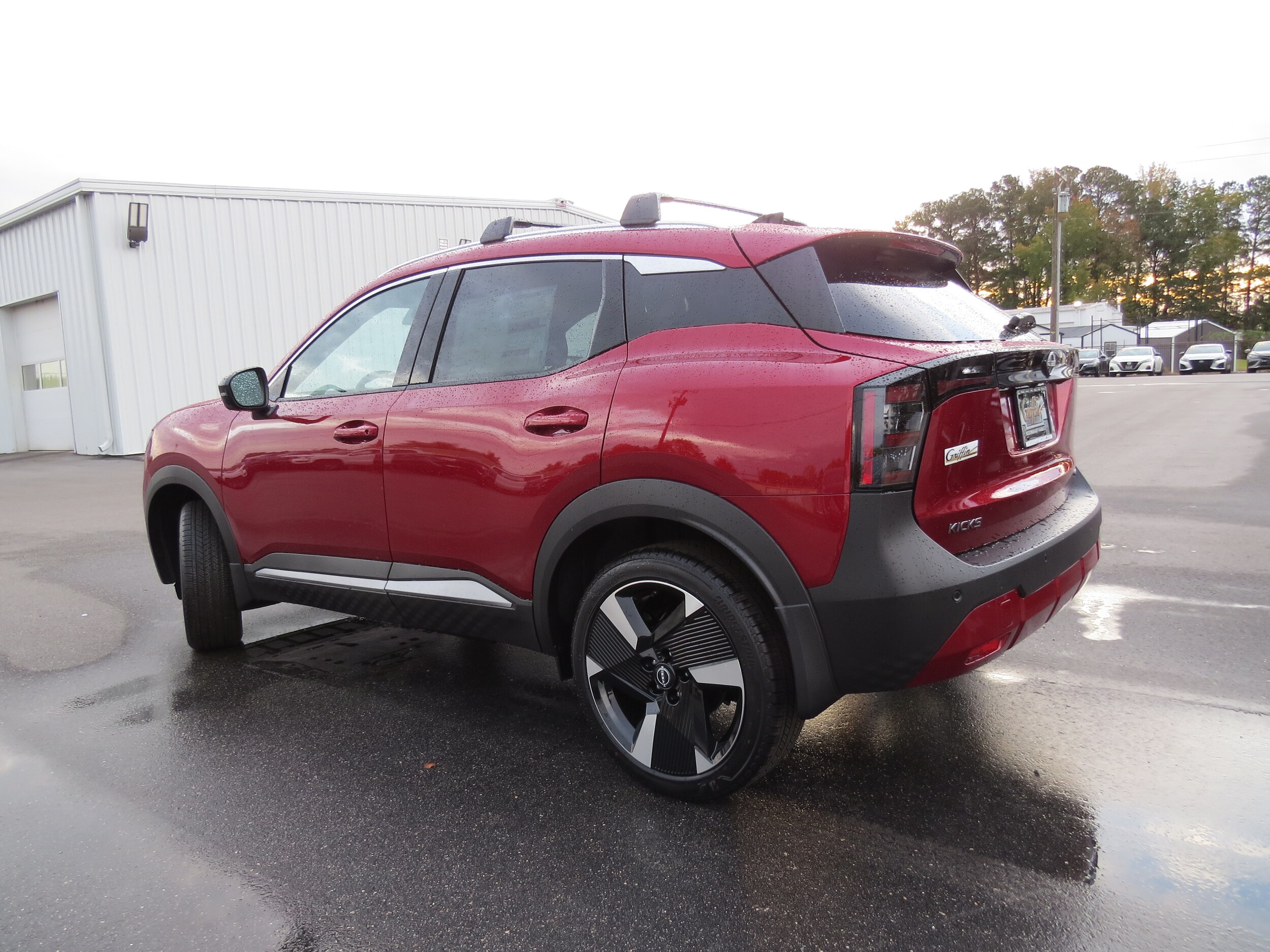 2026 Nissan Kicks SR - 3