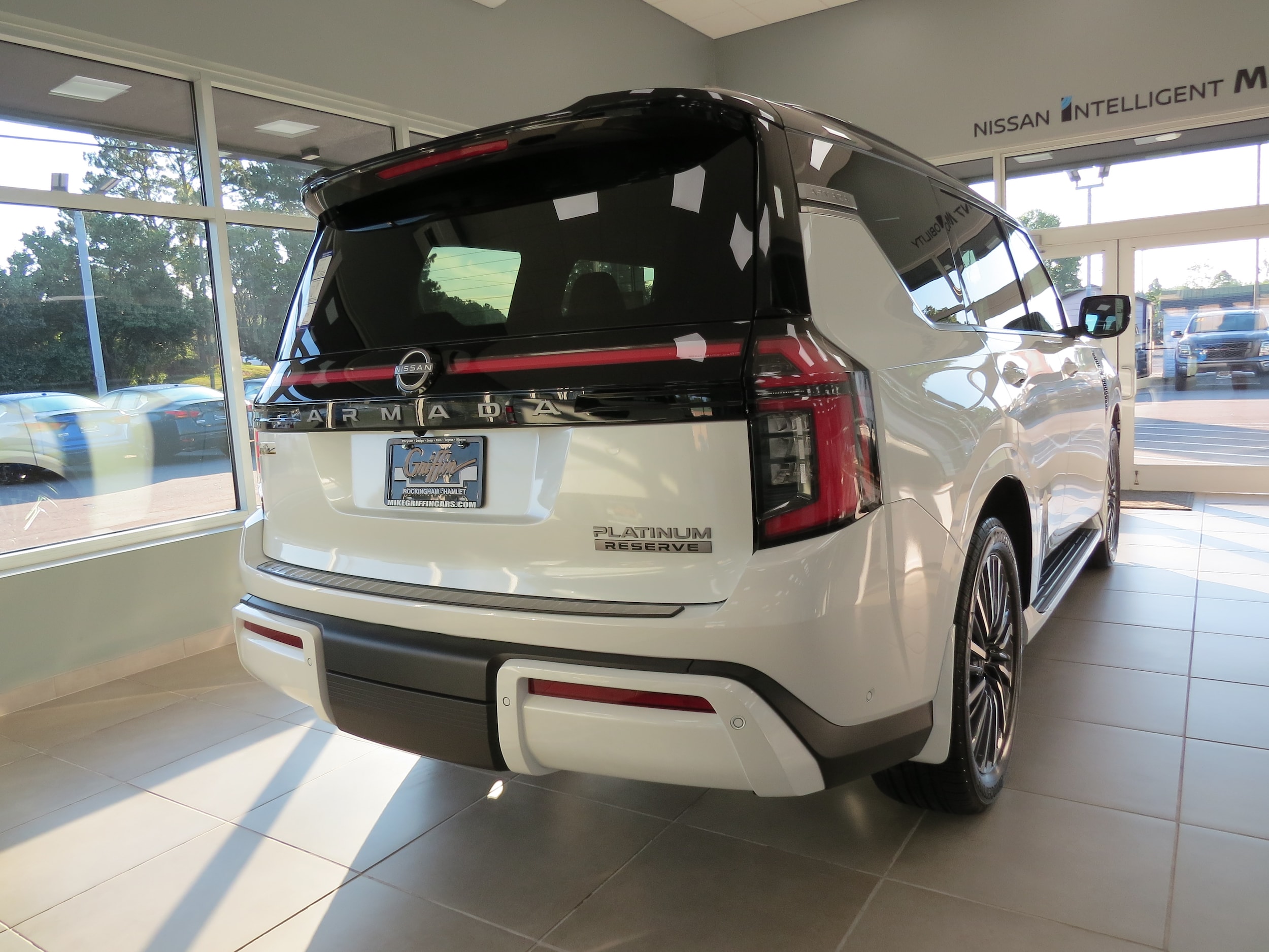 2025 Nissan Armada Platinum Reserve - 5