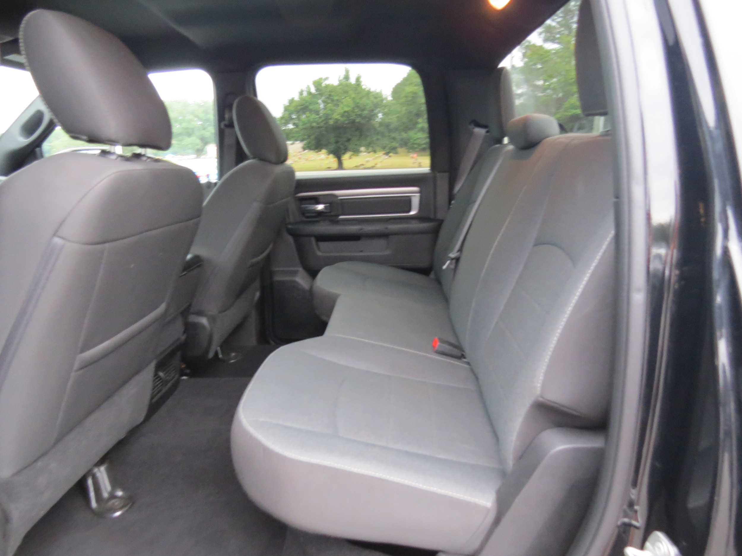 2024 Ram 1500 Classic Warlock - 9