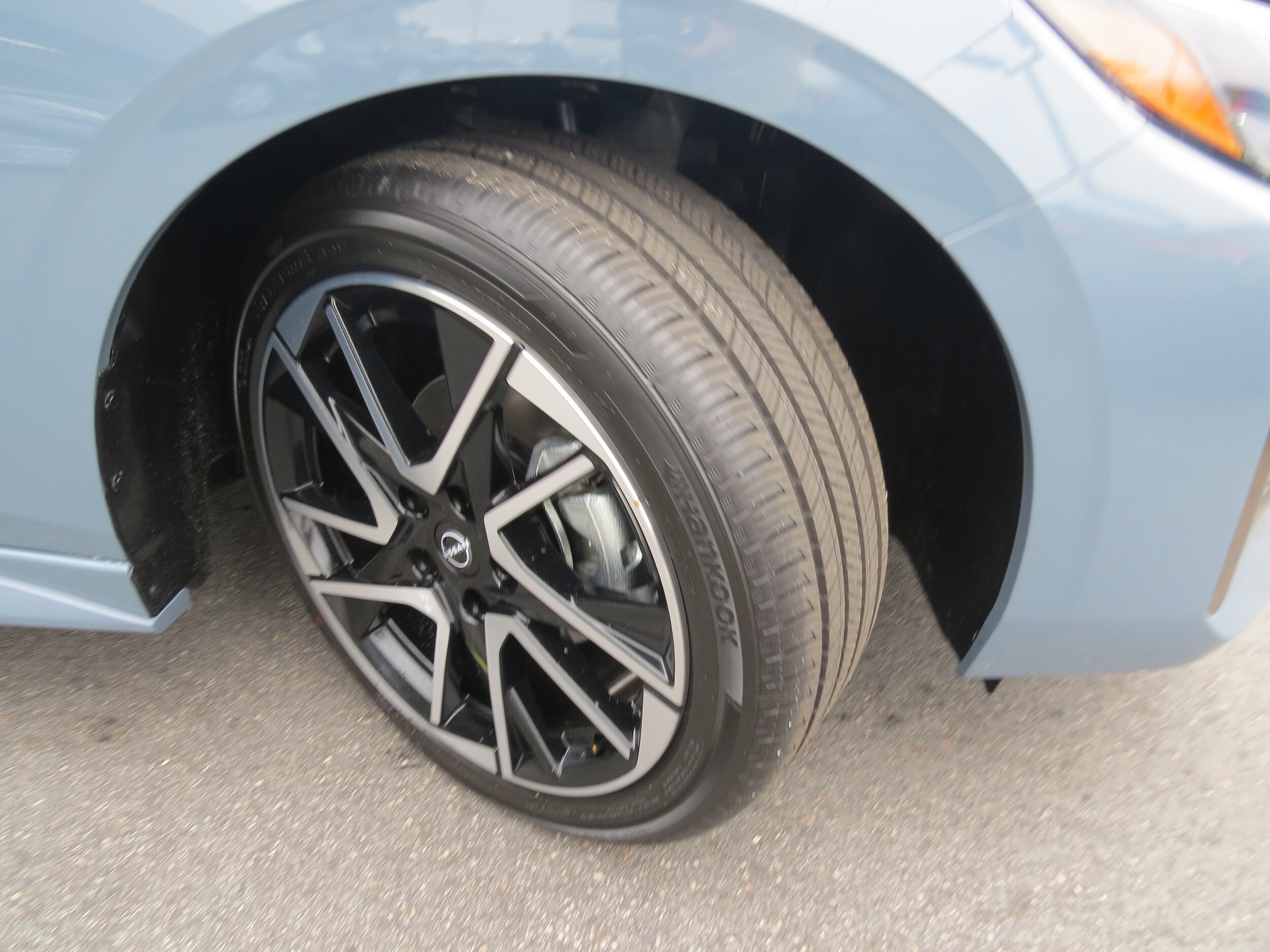 2025 Nissan Sentra SR Atlantic Gray/Super Black at Griffin Nissan