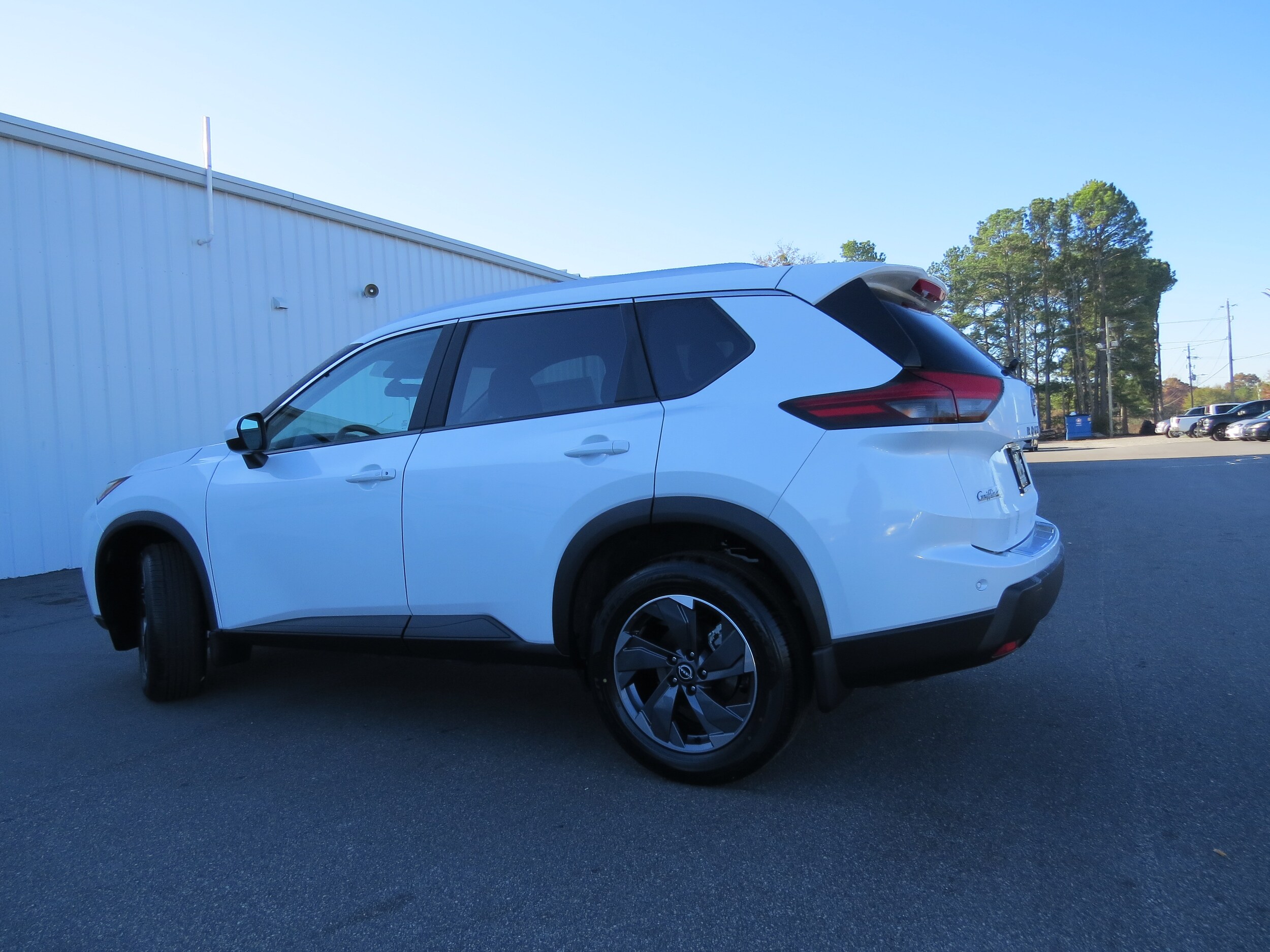 2026 Nissan Rogue SV photo 4