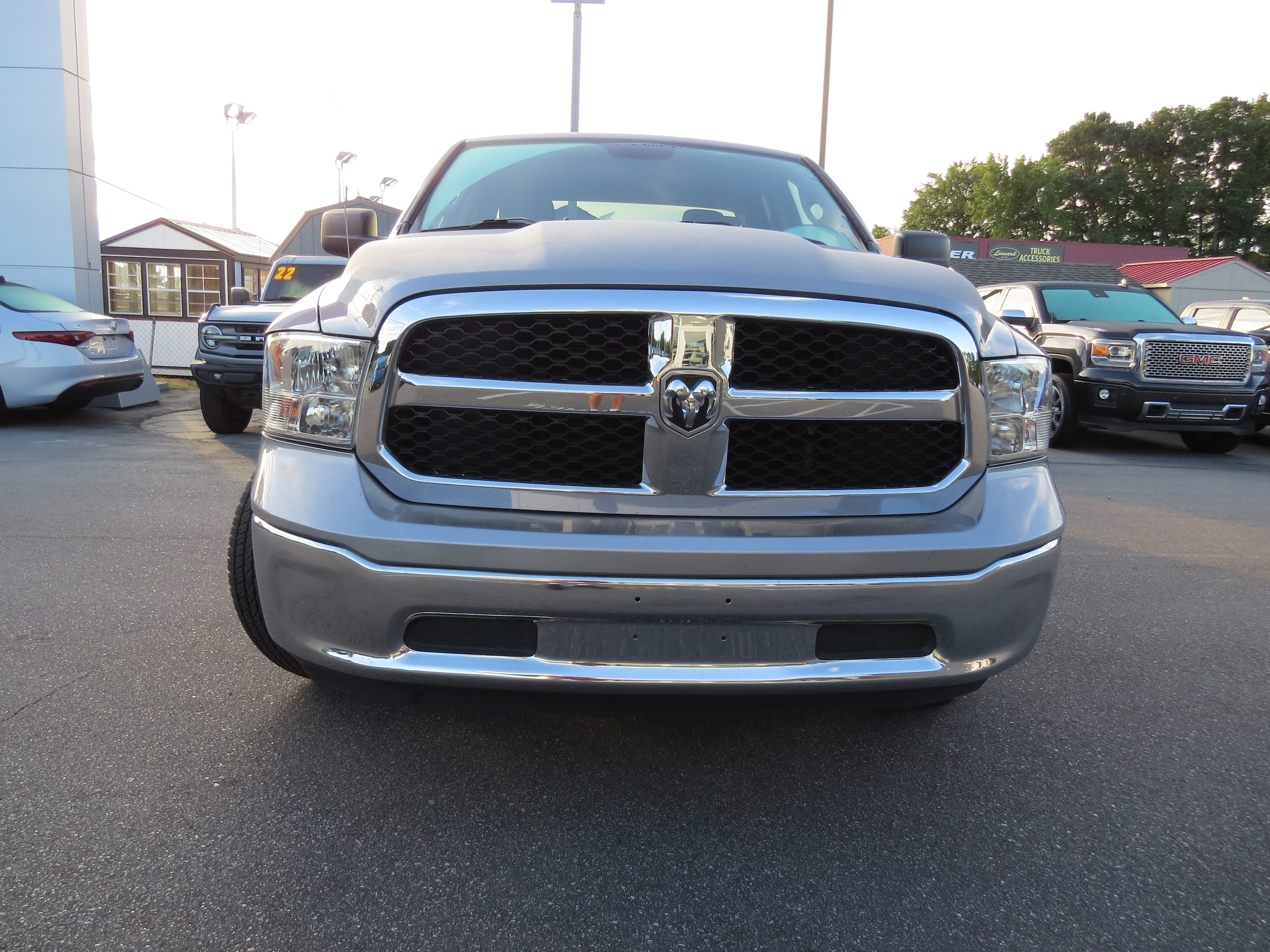 2024 Ram 1500 Classic SLT - 8