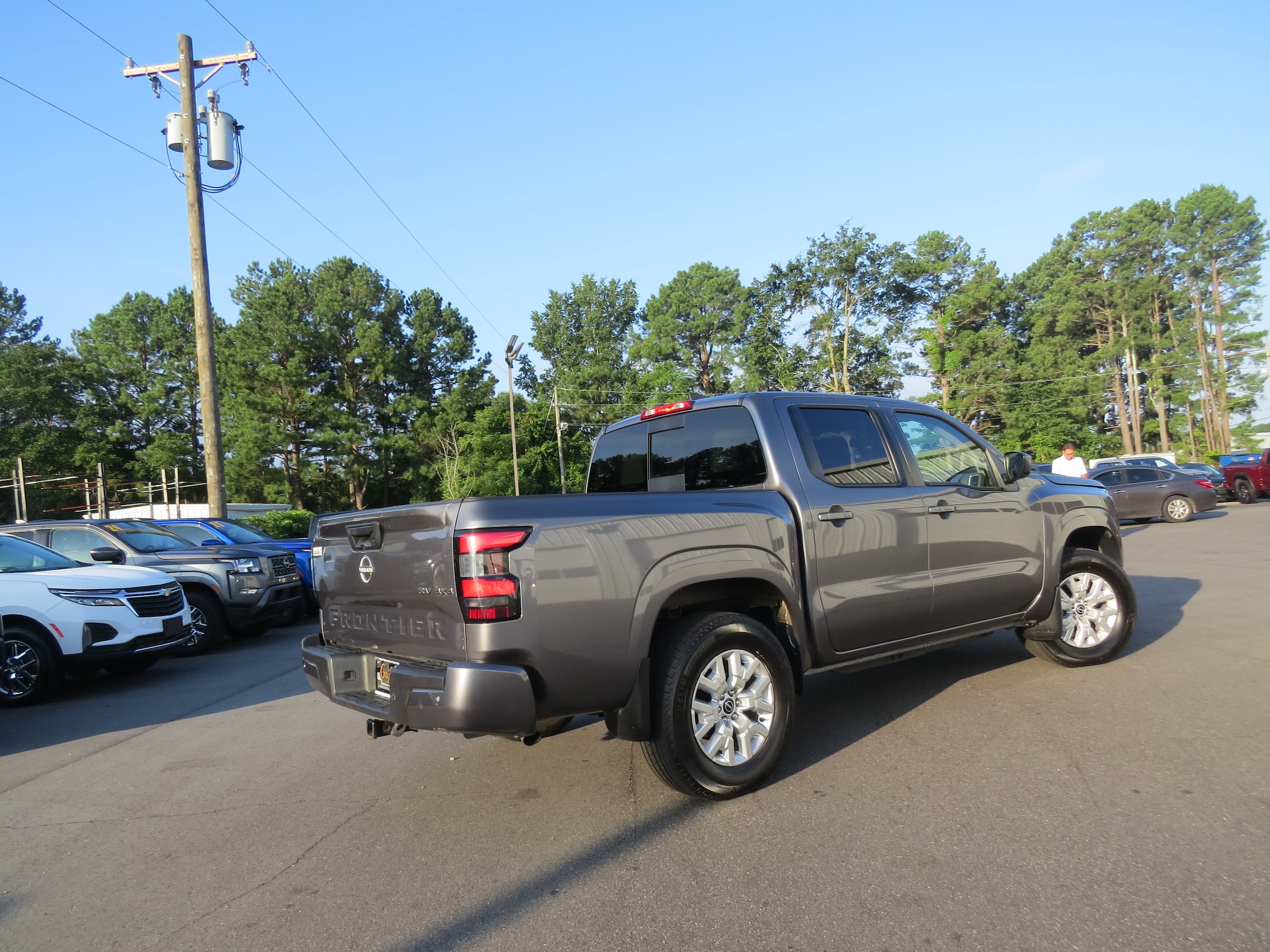 2023 Nissan Frontier SV - 6