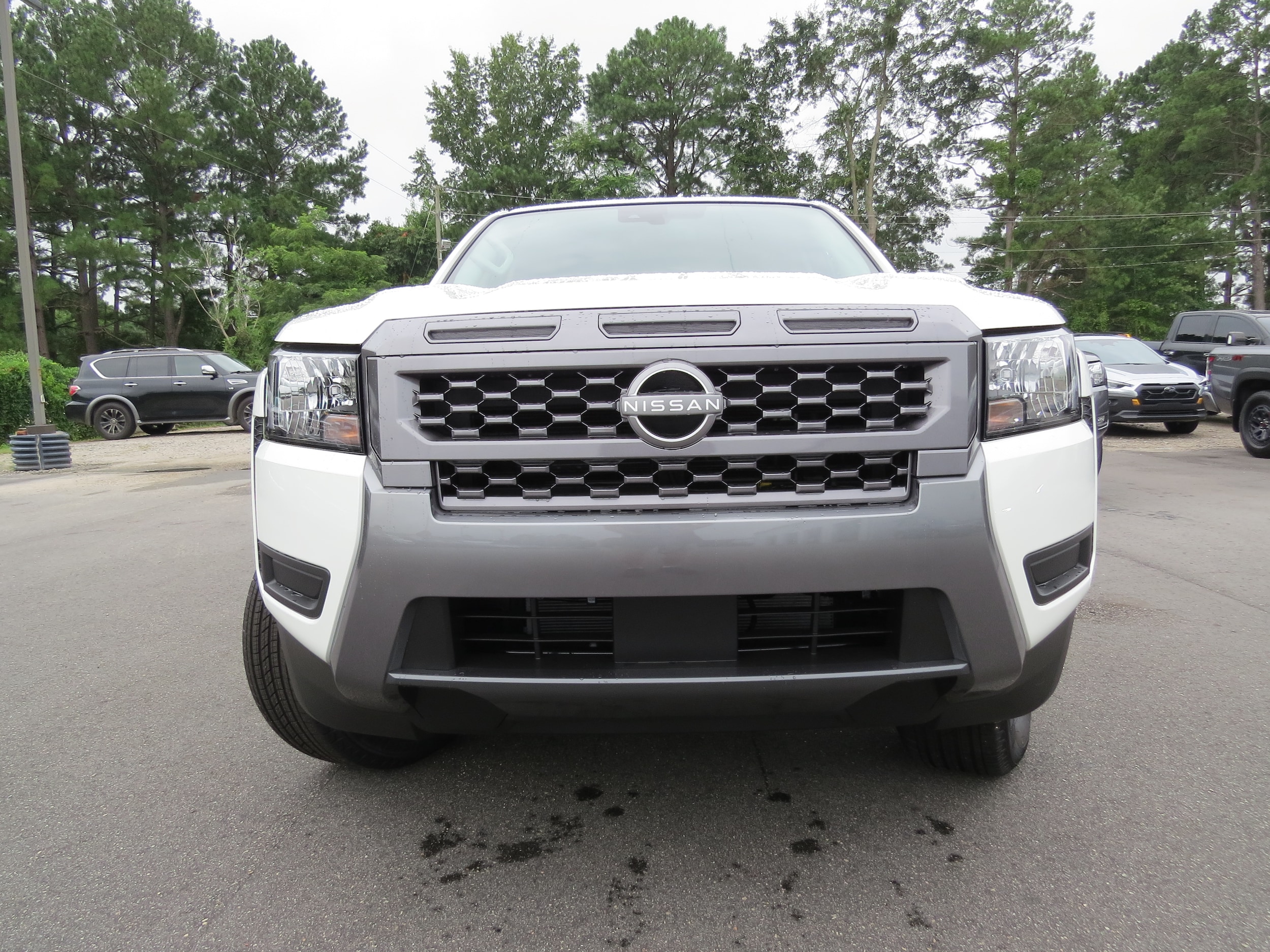 2025 Nissan Frontier SV - 8