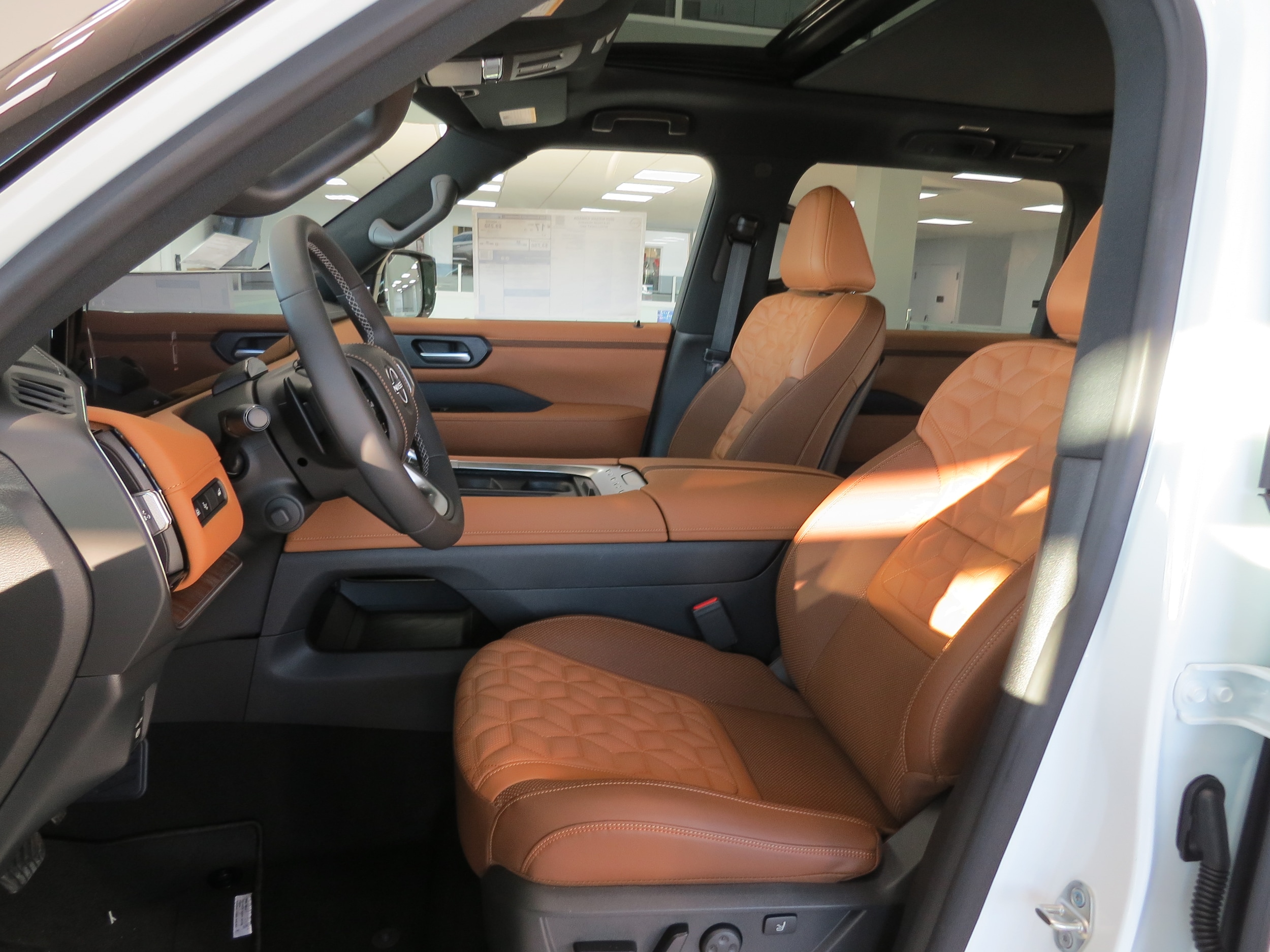 2025 Nissan Armada Platinum Reserve - 10