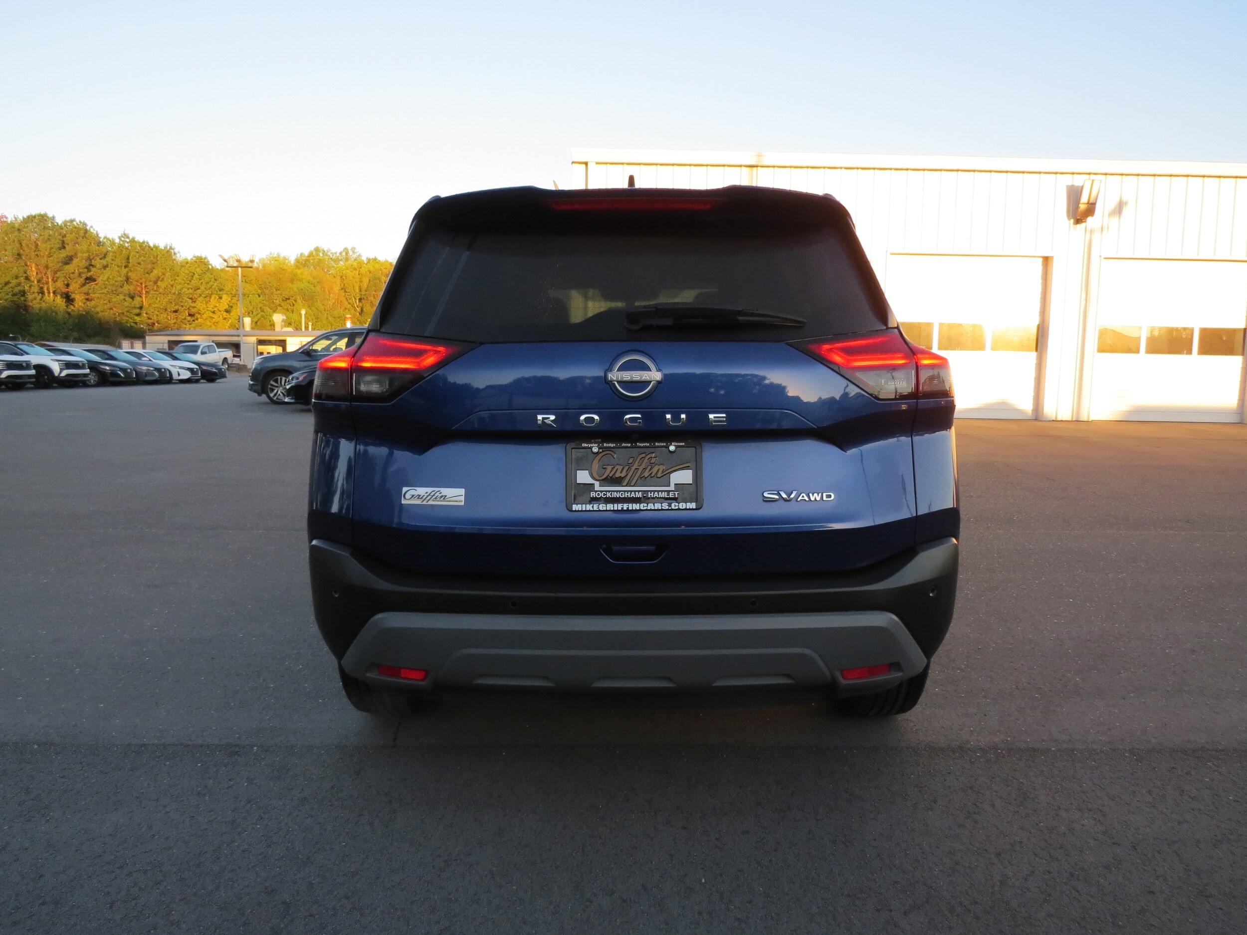 2023 Nissan Rogue SV photo 4