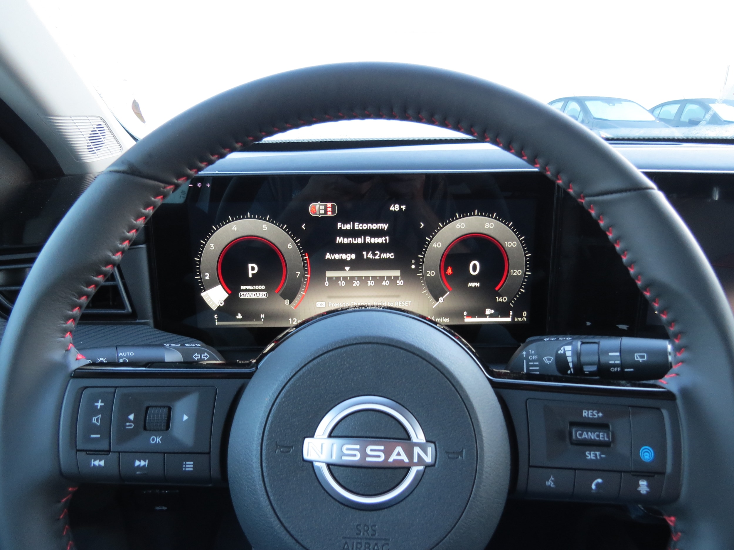 2026 Nissan Kicks SR Aspen White Tricoat/Super Black at Griffin Nissan