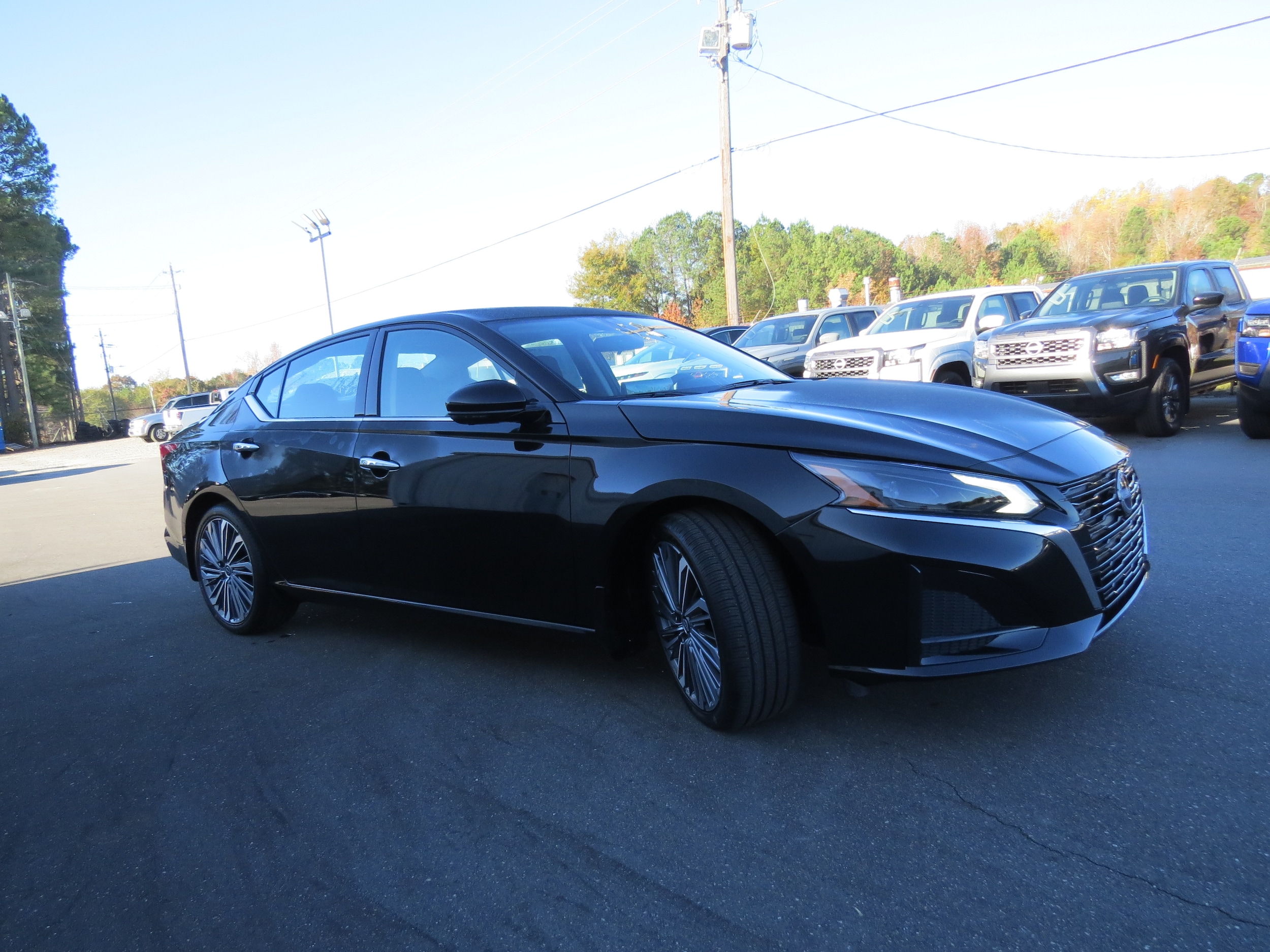 2025 Nissan Altima SL Super Black at Payless Car Sales